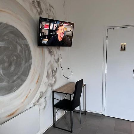 Appartement Idealement Situe Монтро-фот-Йон Екстериор снимка